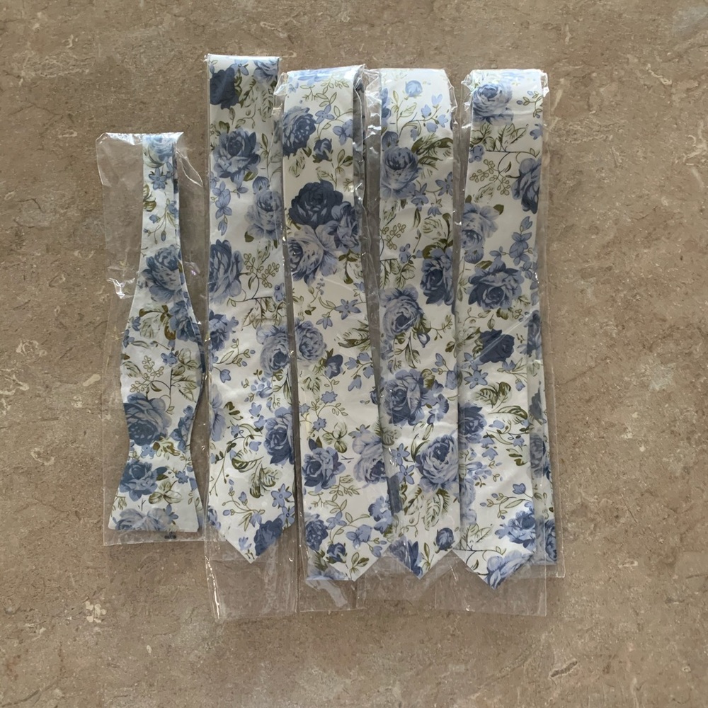 Blue floral ties and bow tie set